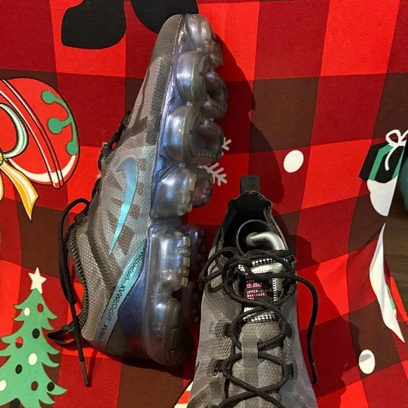 Nike Air Vapormax 2019 Throwback Future Shoes Women's Size 10.5 Gray Black Laser - Picture 5 of 8